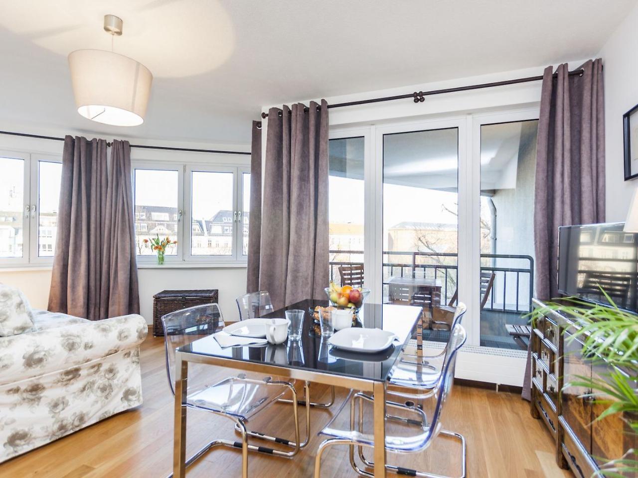 The Maybach - Rooftop Living In Xberg Apartment